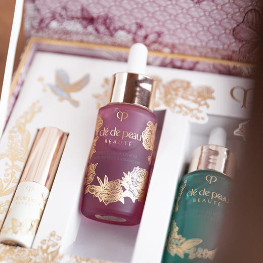 【9.22王炸割肉价】CPB肌肤之钥幸运绮愿限定套装礼盒 （玫瑰油20ml+铃兰油20ml+盈润唇膏4g）/盈润唇膏4g/铃兰油20ml/玫瑰油20ml（套盒限2025年2月/单品限25年7月） 商品图4