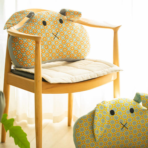 太阳花系列兔子腰枕办公室护腰靠座椅腰枕靠背久坐办公椅子腰垫靠枕 商品图0