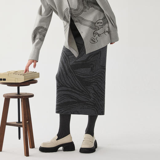 谜底针织半身裙2024冬新品复古风提花修身直筒半裙长裙244MZ1898 商品图1