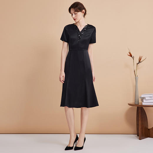 EITIE爱特爱夏季新款优雅V领蕾丝拼接礼服连衣裙7477112 商品图9