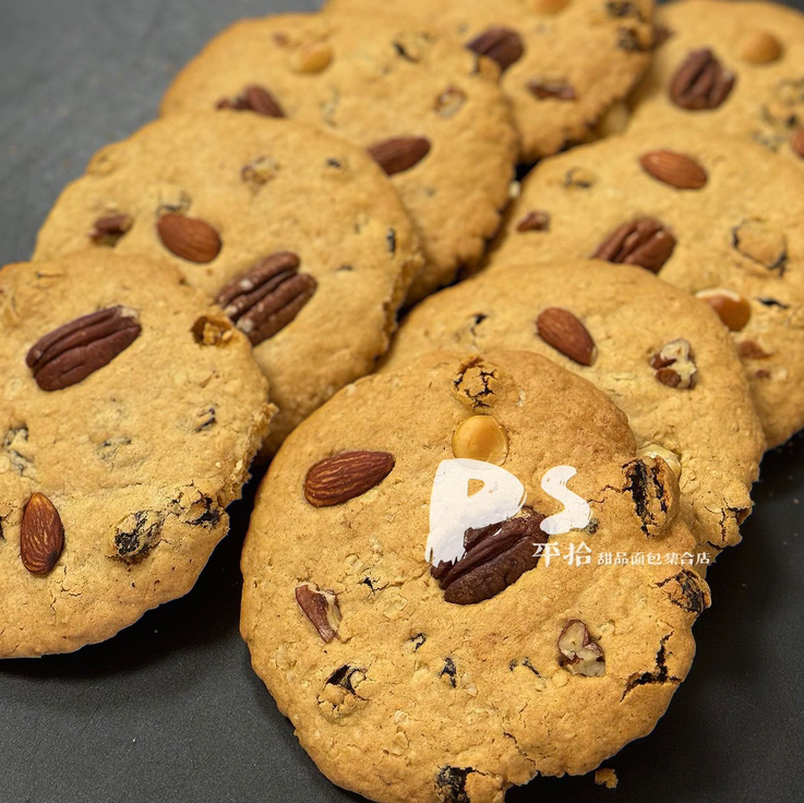 燕麦坚果提子饼干