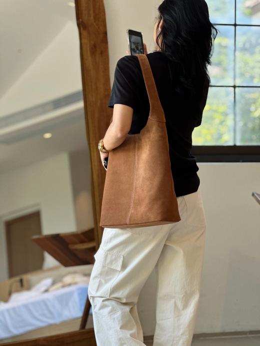 周末福利🧧【顺丰包邮】80649高货丝柔棉 (蚕丝跟棉的结合)基础款百搭宽松短袖T恤 100%棉112 商品图1