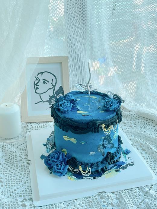 复古蝴蝶裱花蛋糕（因工艺需要会使用使用色素调色，颜色深色素越多，表面一层颜色可以刮掉再吃哦） 商品图1