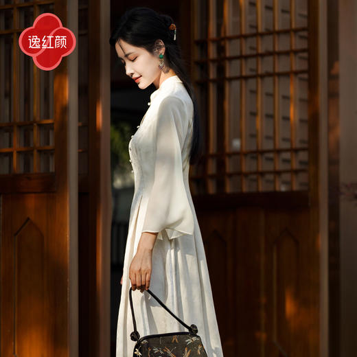 上海逸红颜岚音2025年秋季新款高级感新中式轻国风长袖旗袍连衣裙 商品图2