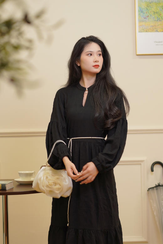 【限时秒杀89/不退换，介者慎拍】两三事秋季新款文艺风抽绳收腰灯笼袖连衣裙 商品图2