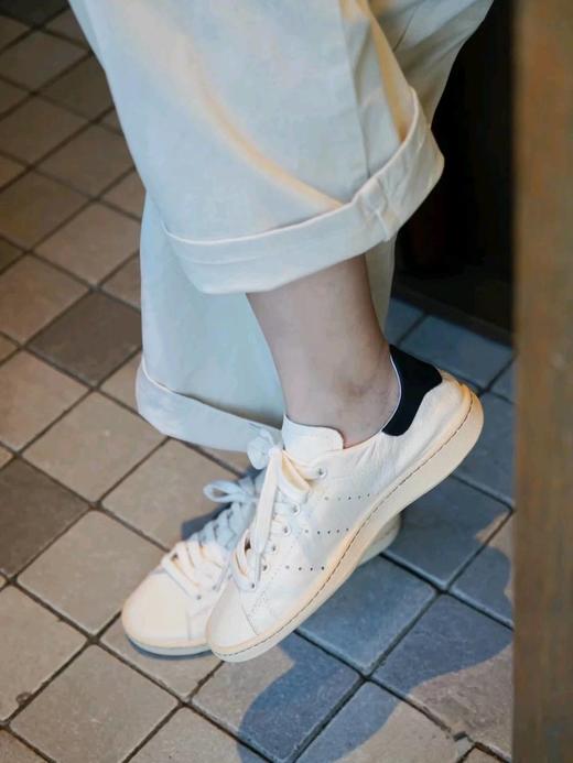 周末福利🧧【顺丰包邮】81029 何穗同款做旧风牦牛皮小白鞋轻薄百搭低帮鞋0086 商品图0