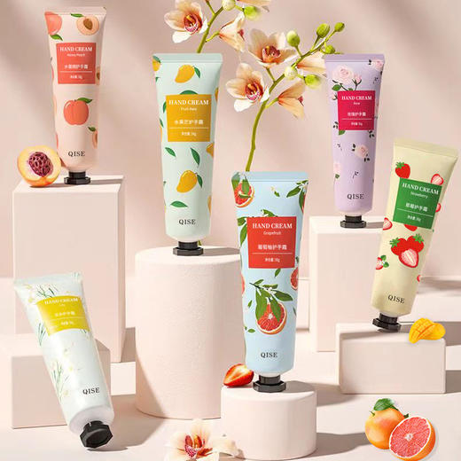 【四季适用！正彩缤纷花果护手霜】洋甘菊护手霜补水保湿防干裂伴手礼凡士林护手霜，不同场所放一支，懒人也能随时护手。ry 商品图0