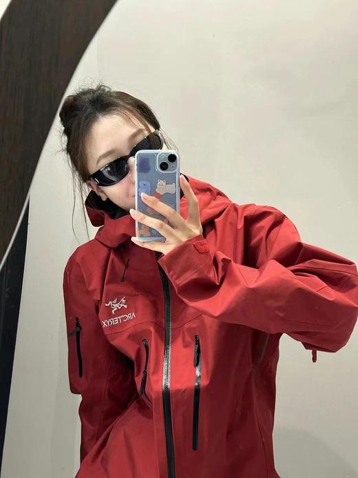 ARCTERYX始祖鸟Alpha系列Sv第7代GORE-TEXPro刺绣Logo图案休闲运动连帽拉链硬壳冲锋衣（MG） 商品图8