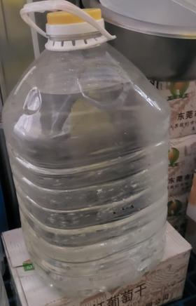 白糖稀  1桶大约72斤