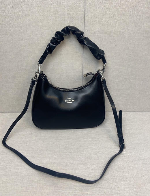 秋冬特惠💰480 蔻驰COACH新品CU126  Teri shoulder bag新设计噢，手提柄是云朵花样的 商品图0