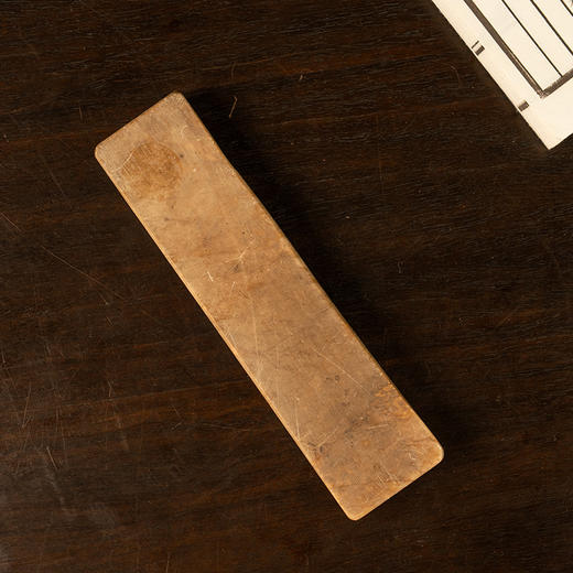 清 五花石雕云雷纹镇纸 商品图3