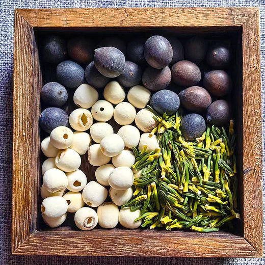 『洪湖老莲子』清香饱满，粉糯绵密，无硫熏、不漂白！自然成熟，物理脱壳，免浸泡、易炖煮！ 商品图2