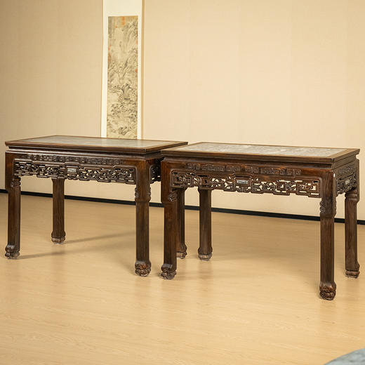 清中期 红木镶云石透雕拐子纹供桌（一对） 商品图4