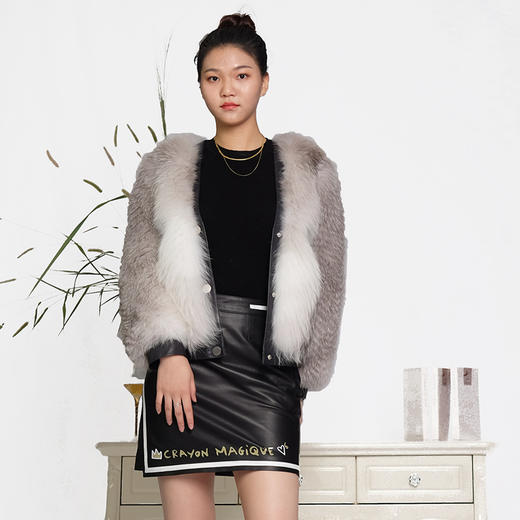 SIM GRACE  优雅夫人2024新品白茶水墨进口十字狐稀有狐狸毛皮草配绵羊皮外套 商品图0