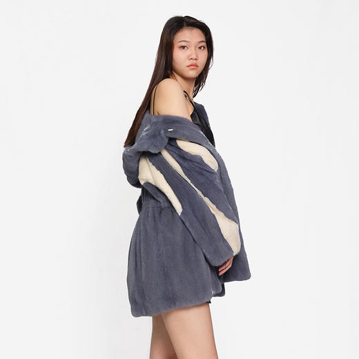 SIM GRAACE 优雅夫人 女士进口天鹅绒拼色水貂连帽休闲中长外套 商品图1