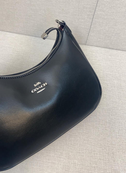 秋冬特惠💰480 蔻驰COACH新品CU126  Teri shoulder bag新设计噢，手提柄是云朵花样的 商品图4