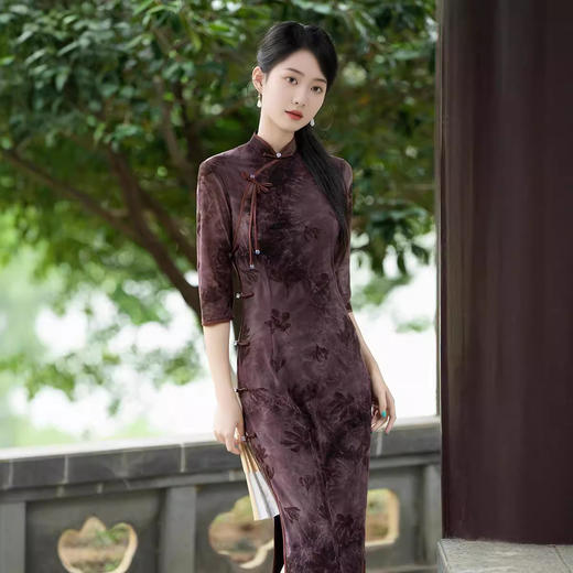 ZAYS2024秋新款改良少女时尚植绒扎染旗袍日常修身高级感旗袍 商品图3