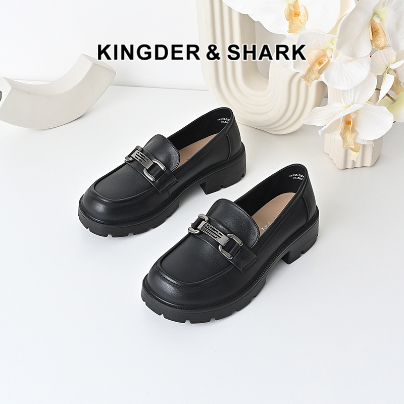 经典鲨2024年秋季新品百搭圆头舒适平底一脚蹬乐福鞋单鞋女KW233-D37171