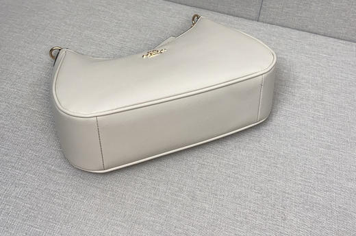 秋冬特惠💰480 蔻驰COACH新品CU126  Teri shoulder bag新设计噢，手提柄是云朵花样的 商品图6