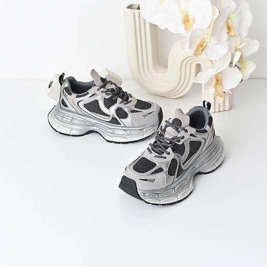 经典鲨2024年秋季款韩版时尚拼色系带透气舒适休闲老爹鞋女KW179-D37011 商品图3