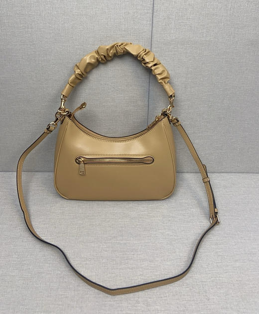 秋冬特惠💰480 蔻驰COACH新品CU126  Teri shoulder bag新设计噢，手提柄是云朵花样的 商品图3