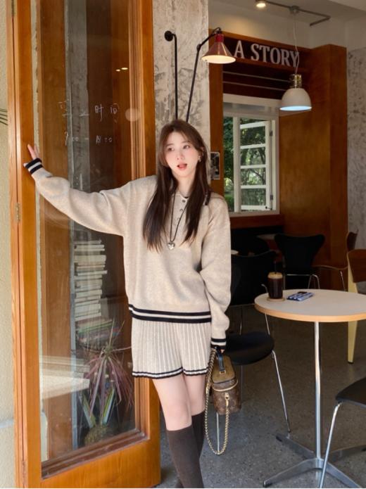 🌸【岚可可学院风polo领针织毛衣短裙两件套装】🌸1、宽松简洁的衣型上身格外显娇小，🎈🎈🎈自带显瘦滤镜和休闲温柔属性~ 💗 商品图0