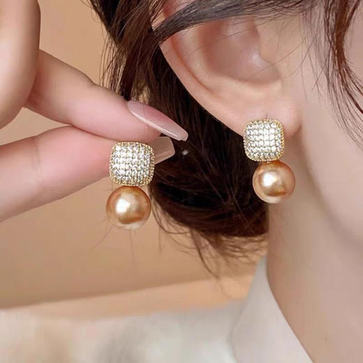 JU-B-0018法式气质简约珍珠耳环小众设计感爆款耳钉女2024新款潮高级感耳饰 商品图0