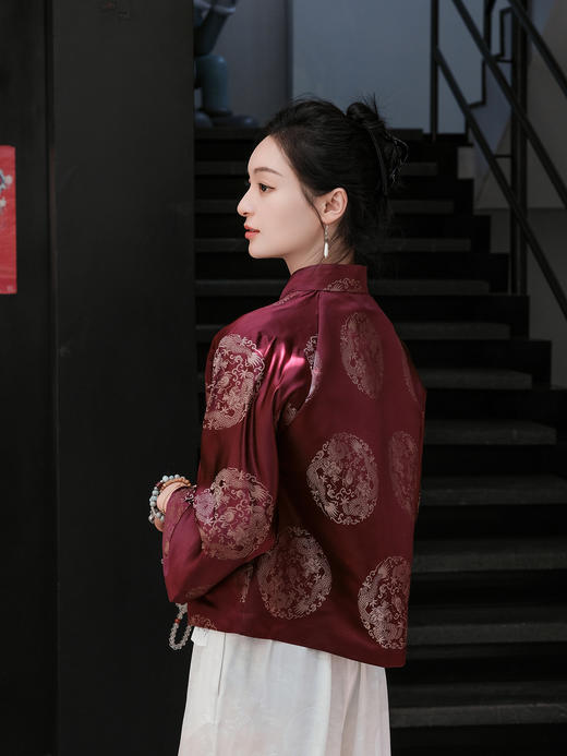 盛唐牡丹|蜜褐色花蕾缎双龙团纹外套 商品图2