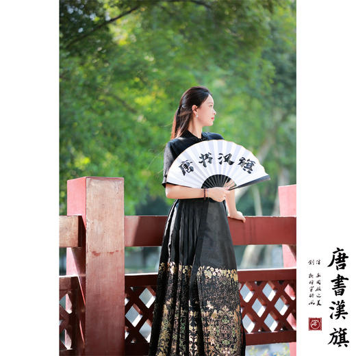 【连枝惊鹊.澜夜】复古织金妆花工艺改良国风新中式典雅墨黑新中式 商品图4