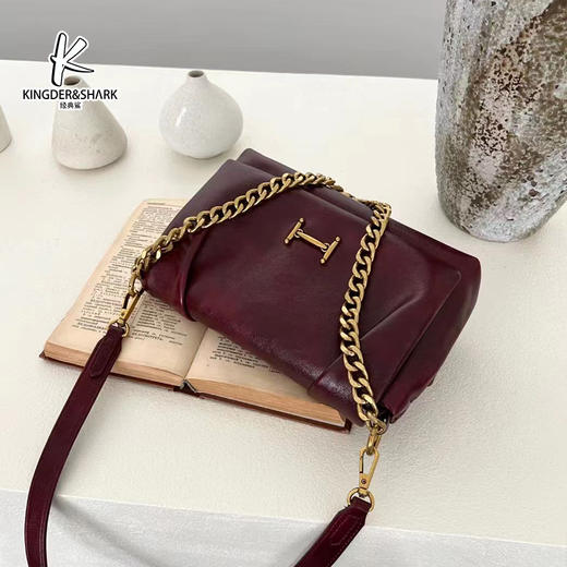 经典鲨2024年秋季新款时尚简约单肩斜挎包KGB37-D361731 商品图5