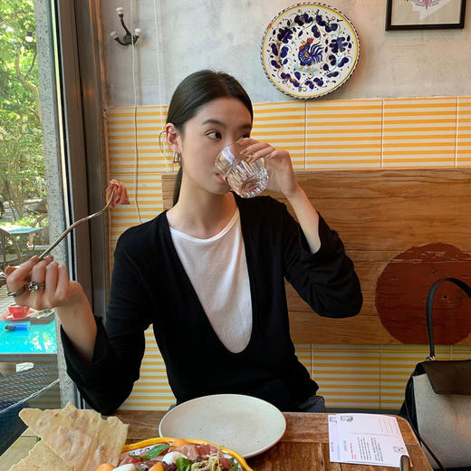 U领撞色假两件长袖衫 3521020015 商品图1