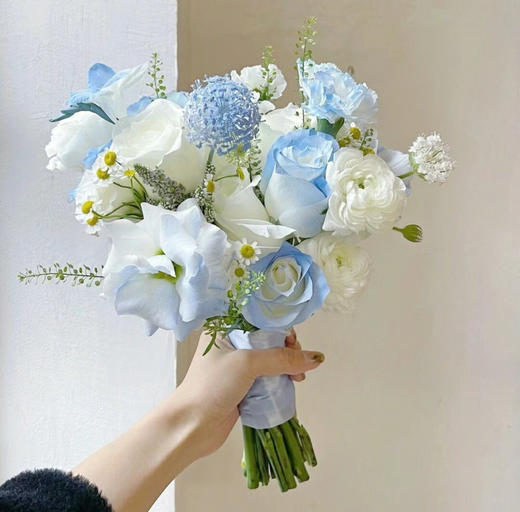 蓝白色系手捧花 商品图0