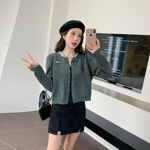 奢姿大码女装2024秋季钻饰设计针织开衫胖妹妹时尚简约百搭上衣8843368250 商品图0