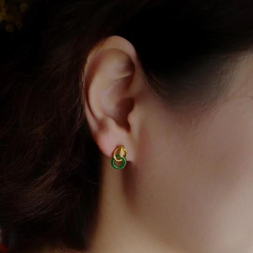 龢盒原创 灵蛇开运翡翠平安圈耳钉 商品图3