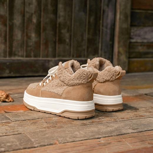 Safiya/索菲娅2024冬季厚底增高加绒保暖百搭休闲羊羔毛板鞋 SF44112406 商品图10