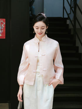 盛唐牡丹|杏花粉花蕾缎双龙团纹外套