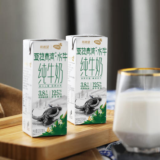 新希望亚拉青波水牛纯牛奶200ml*12盒装 商品图3
