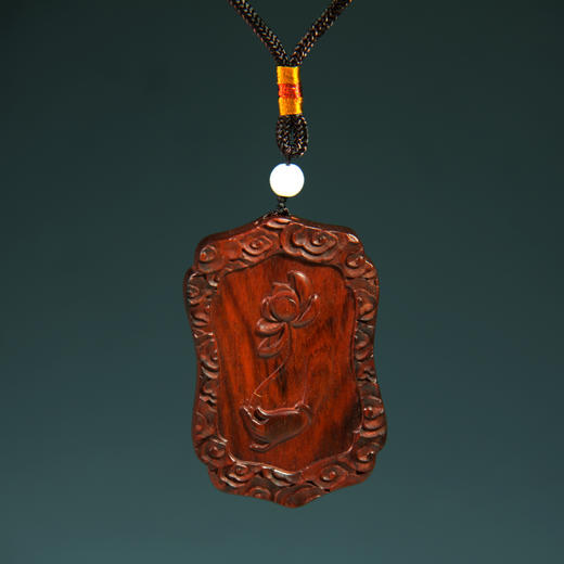 莲花佛手°祥云边双如意形挂件 商品图0