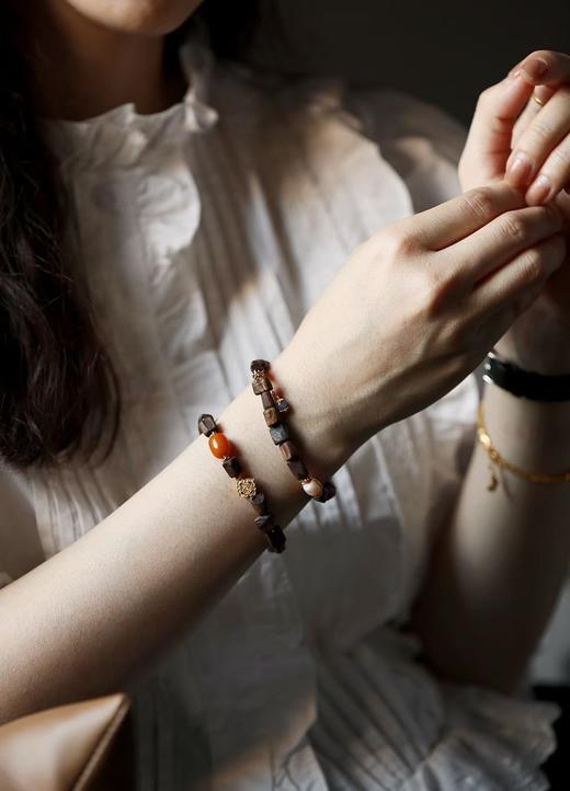 单圈随形沉香手串°随机 商品图6