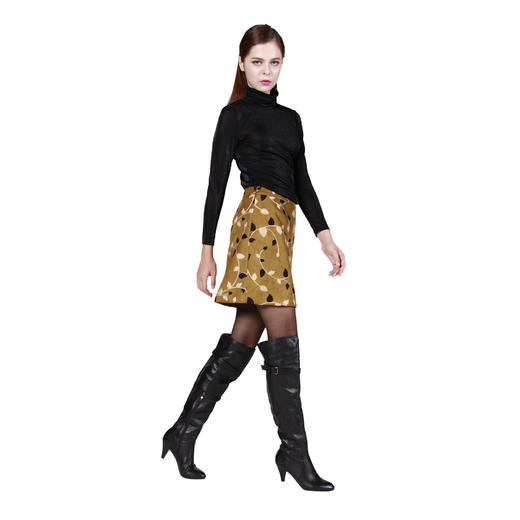 【伯妮斯茵】黑色立领丝光T恤176T036 商品图4