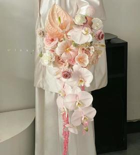 粉色系瀑布手捧