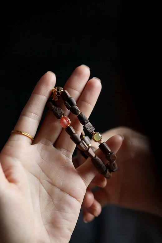 单圈随形沉香手串°随机 商品图7