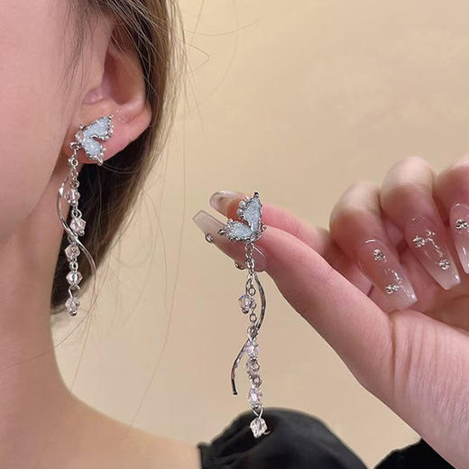 JU-122蓝色蝴蝶流苏长款珍珠耳环女2024新款小众设计感气质耳钉爆款耳饰 商品图2