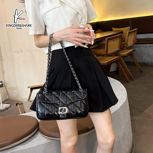 经典鲨2024年秋季新款时尚菱格纯色百搭单肩斜挎链条包KGB53-D395111 商品图3