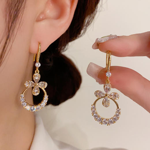 JU-362个性气质高级感轻奢锆石花朵耳环女2024新款长款时尚耳钩欧美耳饰 商品图0