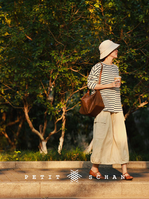 12000积分兑换 PETIT SCHAN小闪 翩翩起舞 法式复古水洗植鞣马皮一字扣玛丽珍鞋 商品图2