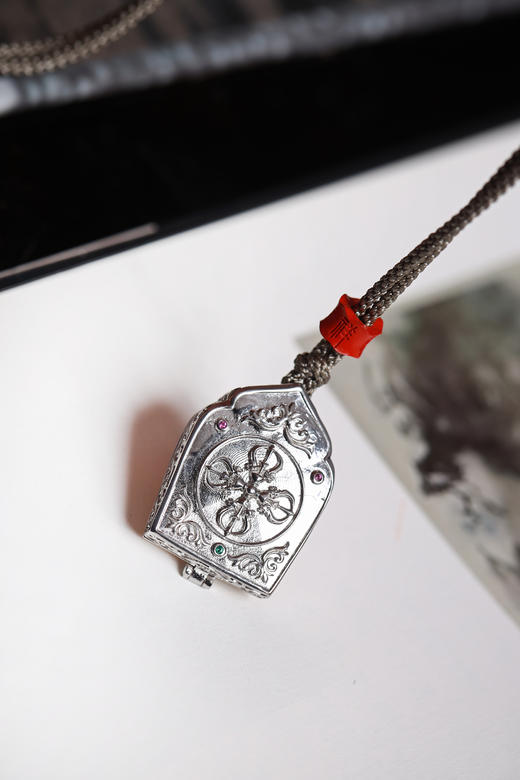 XYZT0690°白铜朱砂八大守护神嘎乌盒 商品图9