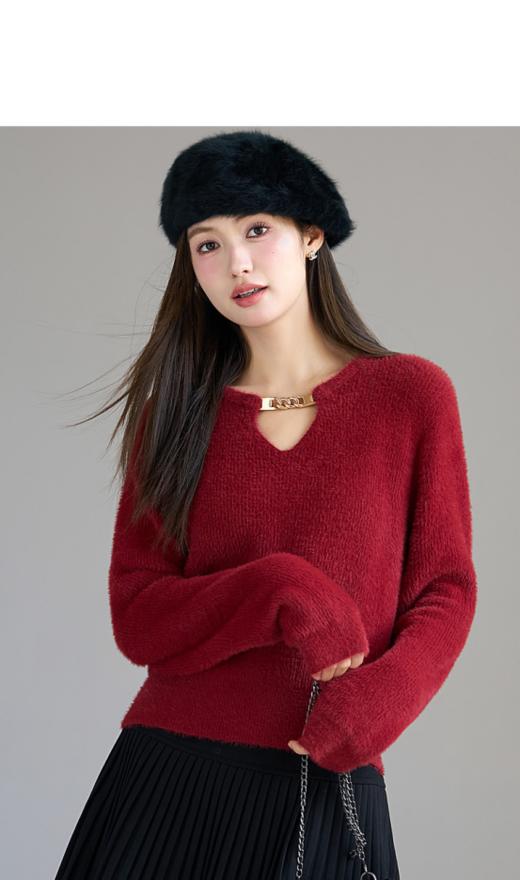 🥰🥰🥰【仿貂绒链条设计感显瘦针织上衣】😉1、仿貂绒材质柔软细腻，触感舒适🌸，给人温暖感 🌈~2、链条设计💨💨：为上衣增添了独特的时尚感和 商品图2