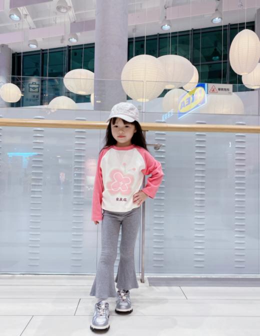 💕RUNRUNGO【霓虹甜心】插肩褶皱打底衫：👍插肩打底衫特色鲜明，🌼🌼🌼插肩款时尚随性，🙊使肩部线条流畅， 腰部褶皱精致且修饰腰部🎐🎐 商品图6