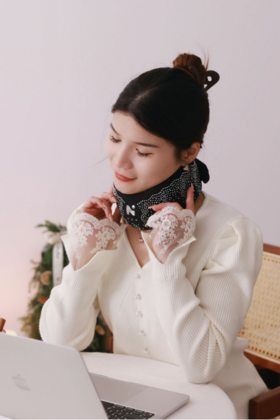 🦋【NSN护颈脖套】🦋 ✅透气性面料，❤️裸感体验久带不闷 ✅V式防低头设计，✨✨✨均衡释放头颈压力 ✅软硬适中🌸不易变形，